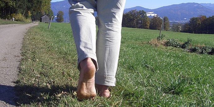 walking barefoot to increase strength